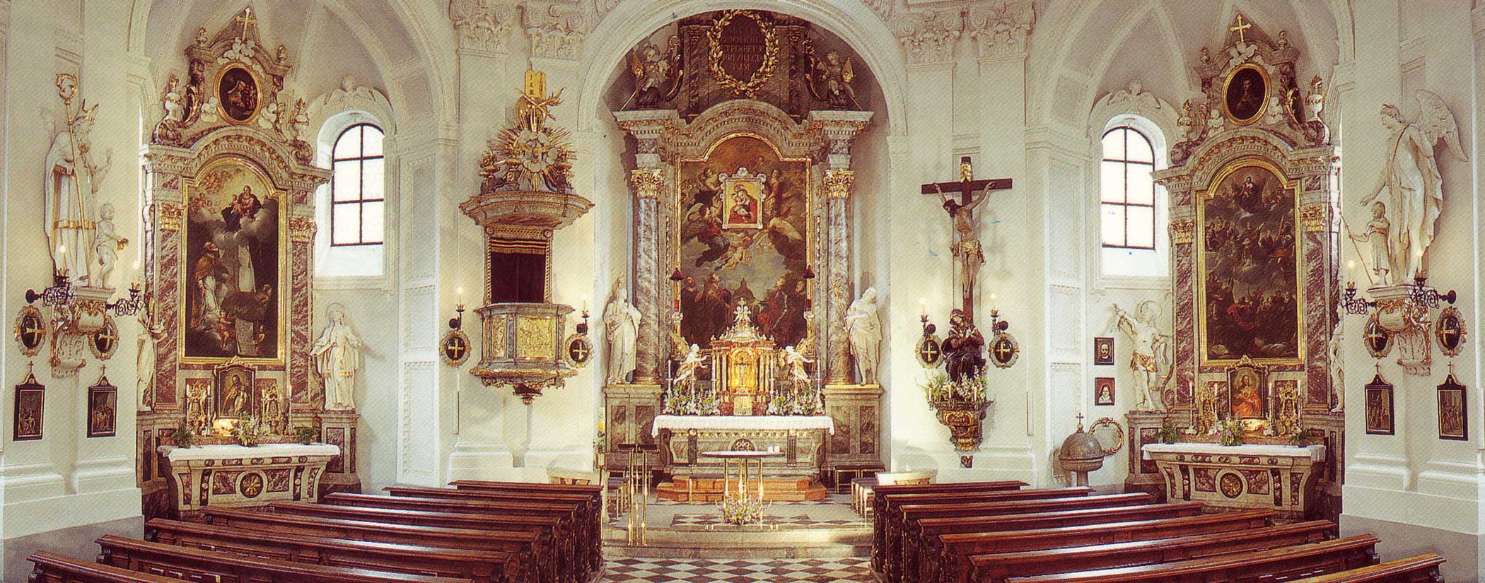 Innenansicht der Pfarrkirche Mariahilf